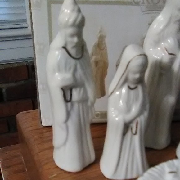 Mini Nativity Set/6-pc - Picture 3 of 13
